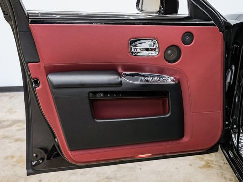 Used 2014 Rolls-Royce Ghost image 59