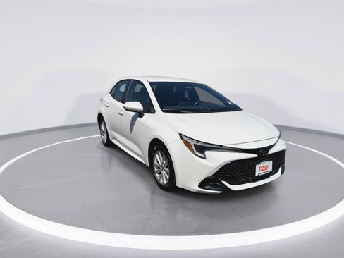 Certified 2024 Toyota Corolla SE FWD image 2