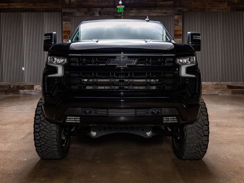 Used 2022 Chevrolet Silverado 1500 RST image 2