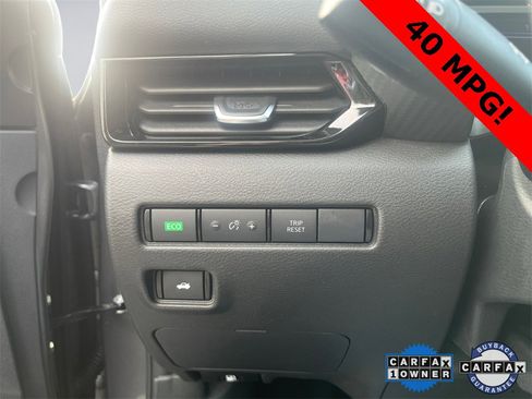 Used 2024 Nissan Sentra SV image 10