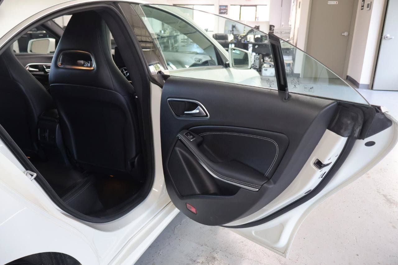 Used 2018 Mercedes-Benz CLA 250 4MATIC image 25