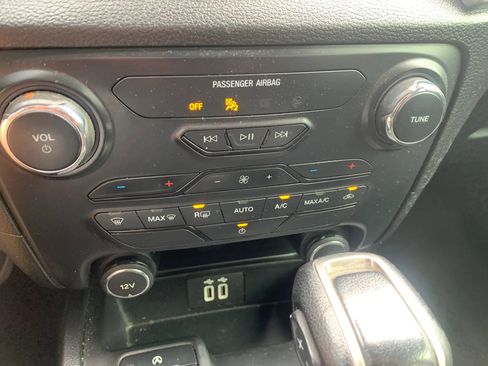 Used 2020 Ford Ranger XLT w/ Equipment Group 301A Mid RWD image 23