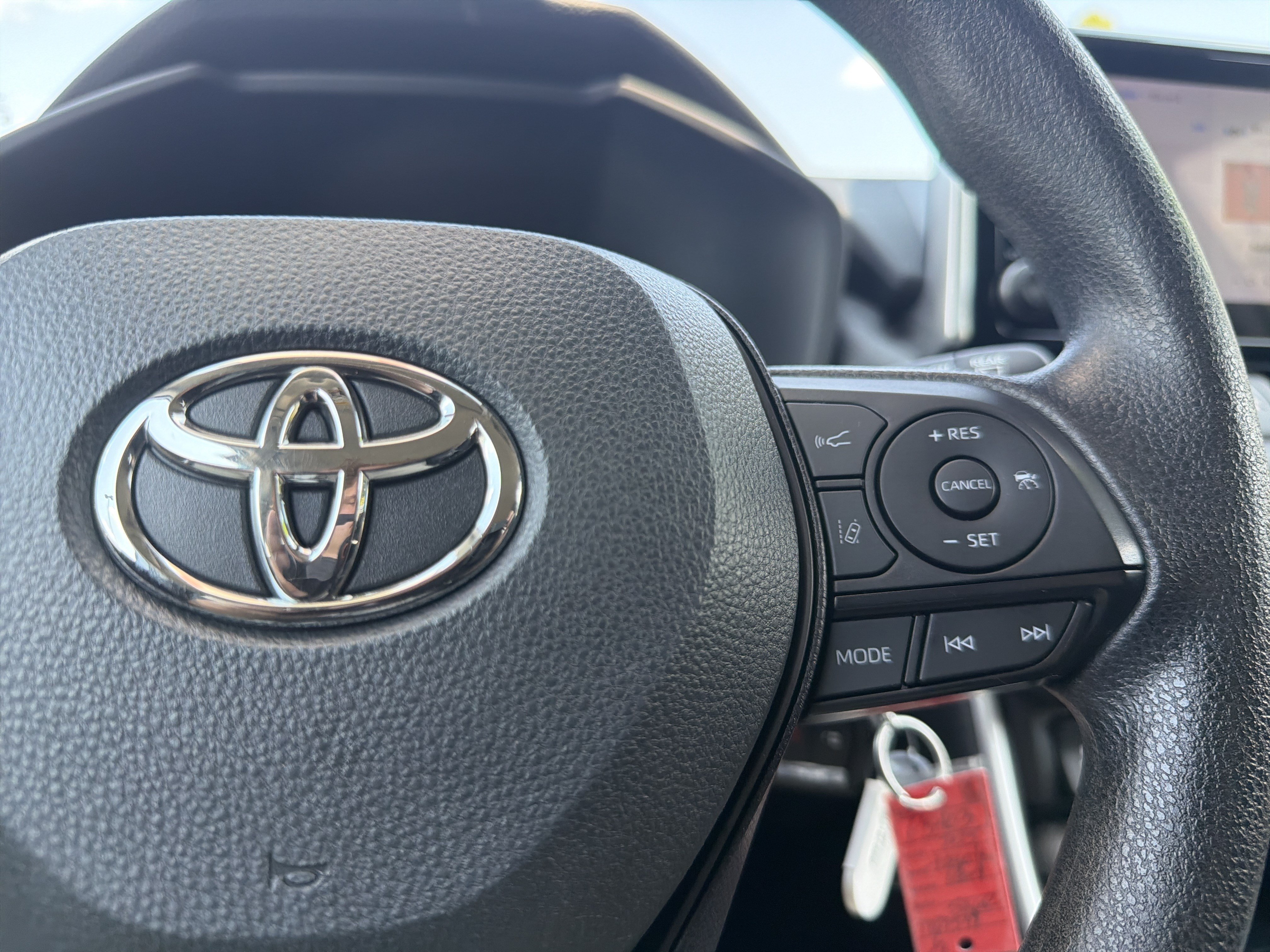 Certified 2025 Toyota RAV4 LE AWD/4WD image 10