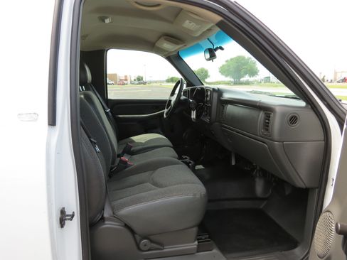 Used 2003 Chevrolet Silverado 1500 2WD Regular Cab w/ Exterior Appearance Package image 20