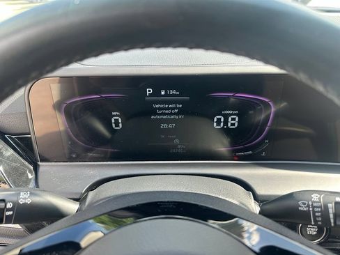 Used 2025 Kia Seltos S FWD image 15
