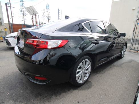 Used 2017 Acura ILX image 9