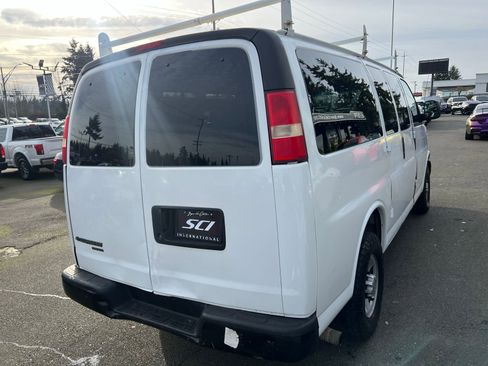 Used 2010 Chevrolet Express 3500 LS image 5