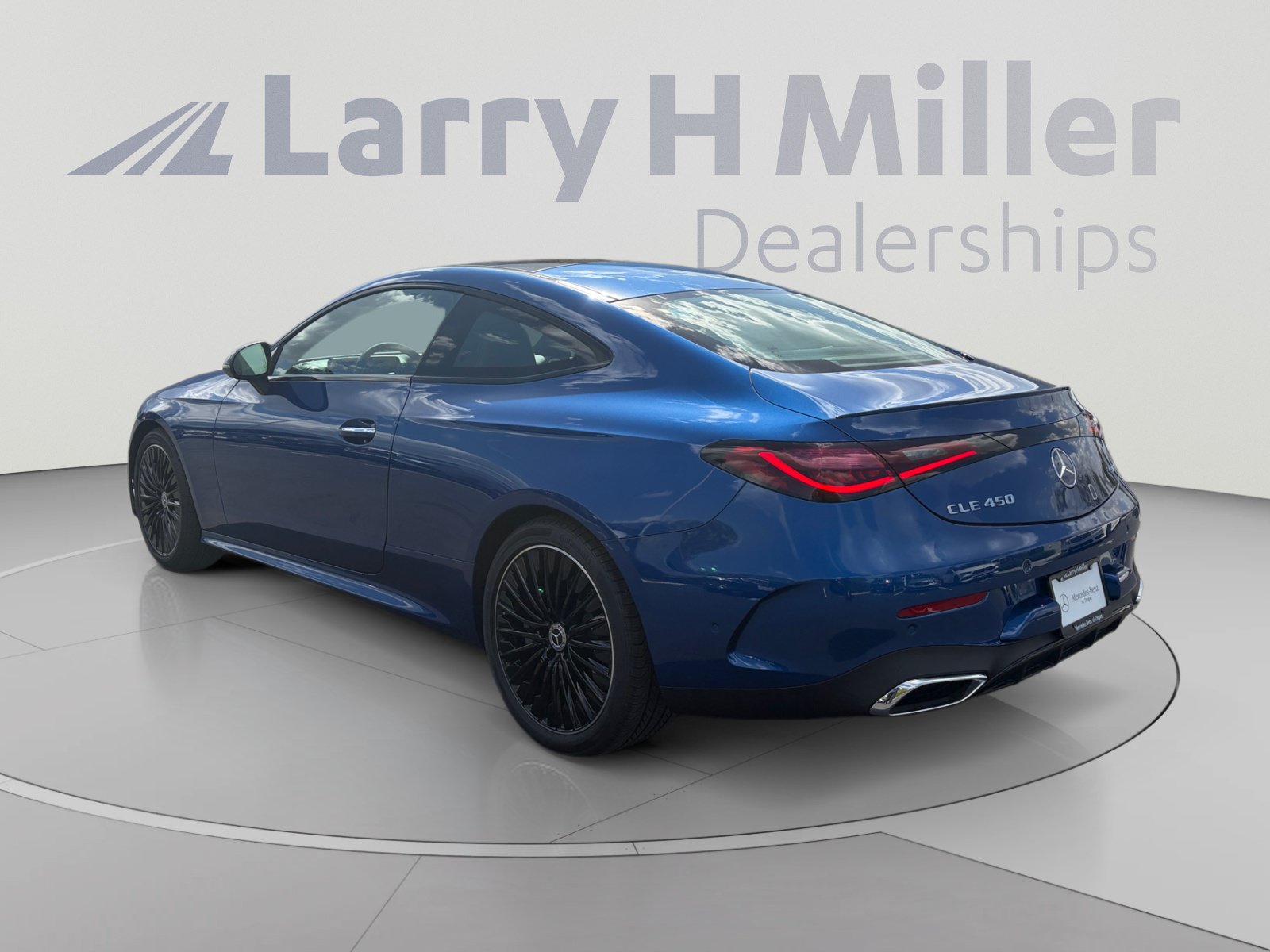 New 2026 Mercedes-Benz CLE 450 4MATIC Coupe image 3