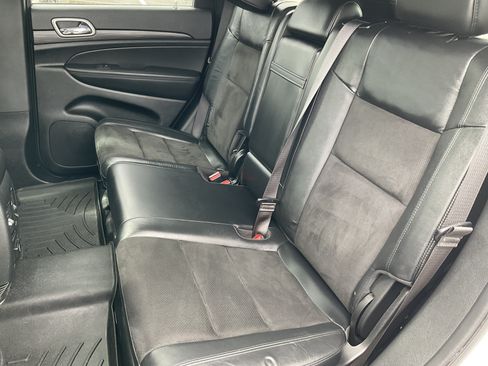 Used 2022 Jeep Grand Cherokee Laredo X AWD/4WD image 40