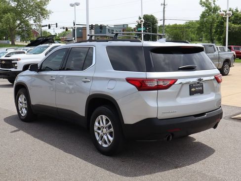 Used 2021 Chevrolet Traverse LT FWD image 29