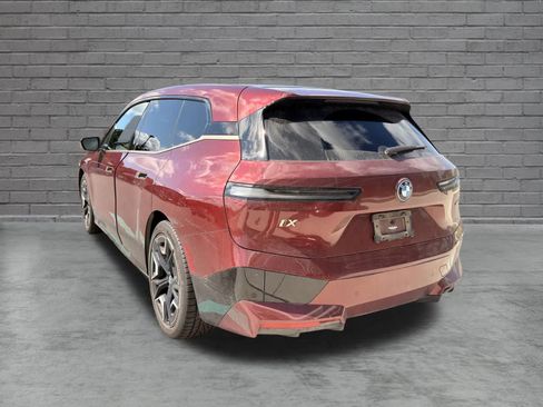 Used 2022 BMW iX xDrive50 w/ Premium Package AWD/4WD image 6