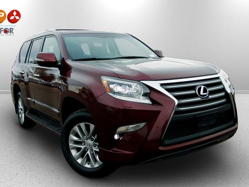 Used 2019 Lexus GX 460 image 4