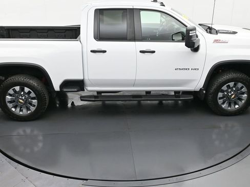 Used 2025 Chevrolet Silverado 2500 Custom w/ Custom Value Package image 32