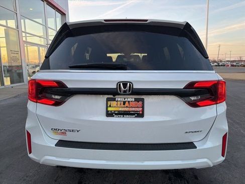 Used 2025 Honda Odyssey Sport-L image 6