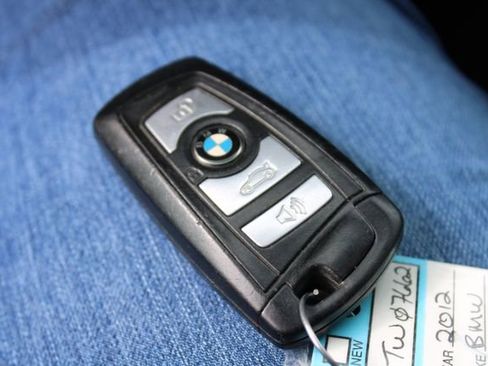 Used 2012 BMW 528i xDrive Sedan AWD/4WD image 14