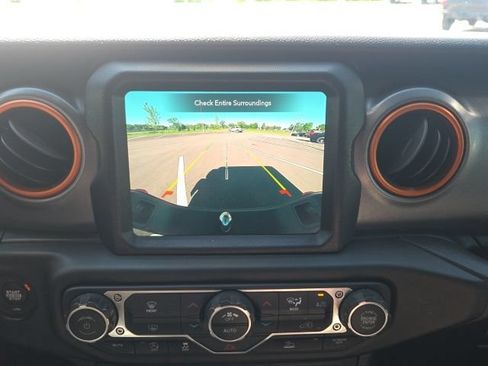 Used 2021 Jeep Gladiator Mojave AWD/4WD image 26