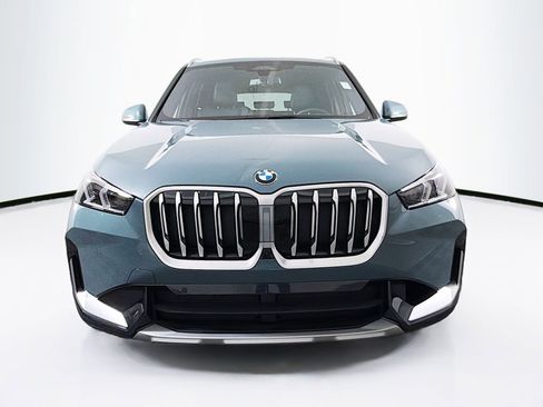 Used 2025 BMW X1 xDrive28i AWD/4WD image 2
