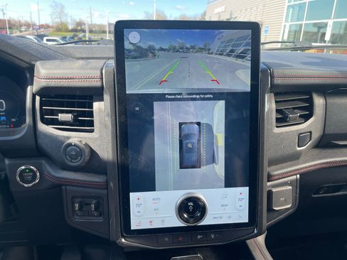 Used 2023 Ford Expedition Max Limited image 17