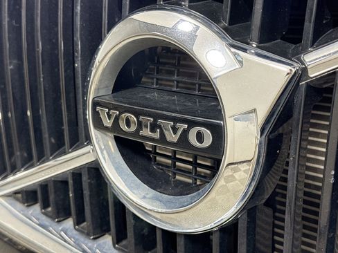 Used 2018 Volvo XC90 T5 Momentum w/ Momentum Plus Package AWD/4WD image 31