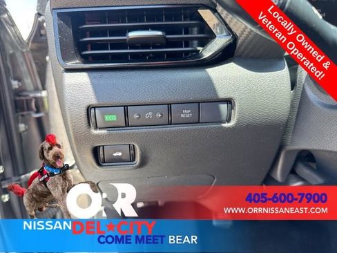 Used 2025 Nissan Sentra SV FWD image 16