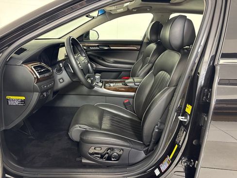 Used 2018 Genesis G90 3.3T Premium RWD image 14