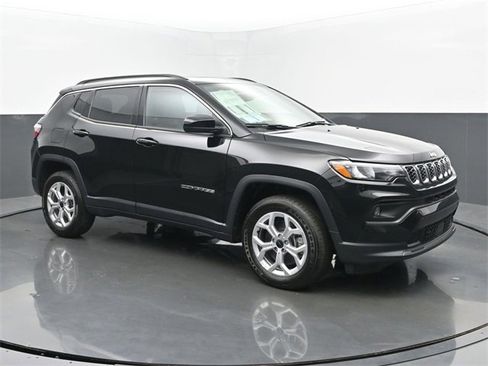 New 2025 Jeep Compass Latitude w/ Sun & Sound Group image 7