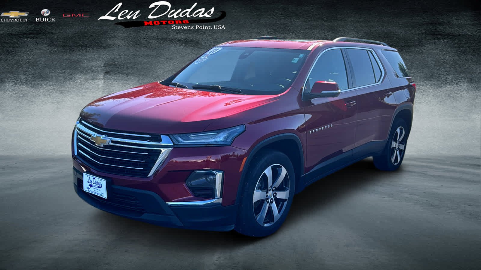 Used 2023 Chevrolet Traverse LT w/ LT Premium Package AWD/4WD image 2
