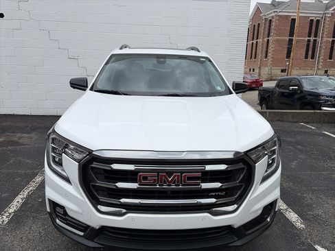 Certified 2024 GMC Terrain AT4 w/ Tech Package AWD/4WD image 4