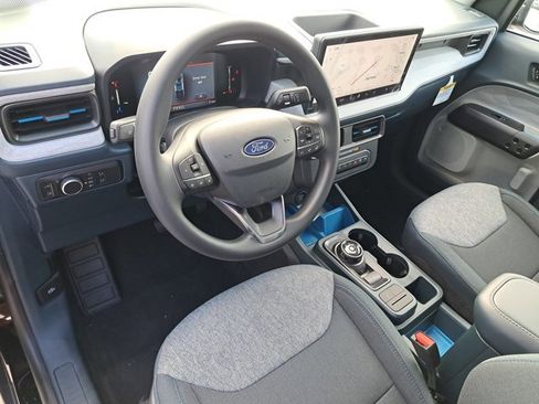 New 2025 Ford Maverick XLT image 18