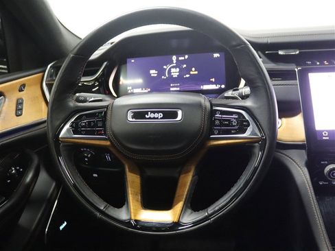 Used 2022 Jeep Grand Cherokee Summit AWD/4WD image 28