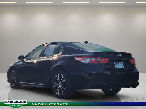 Used 2020 Toyota Camry SE w/ Audio Package FWD image 6