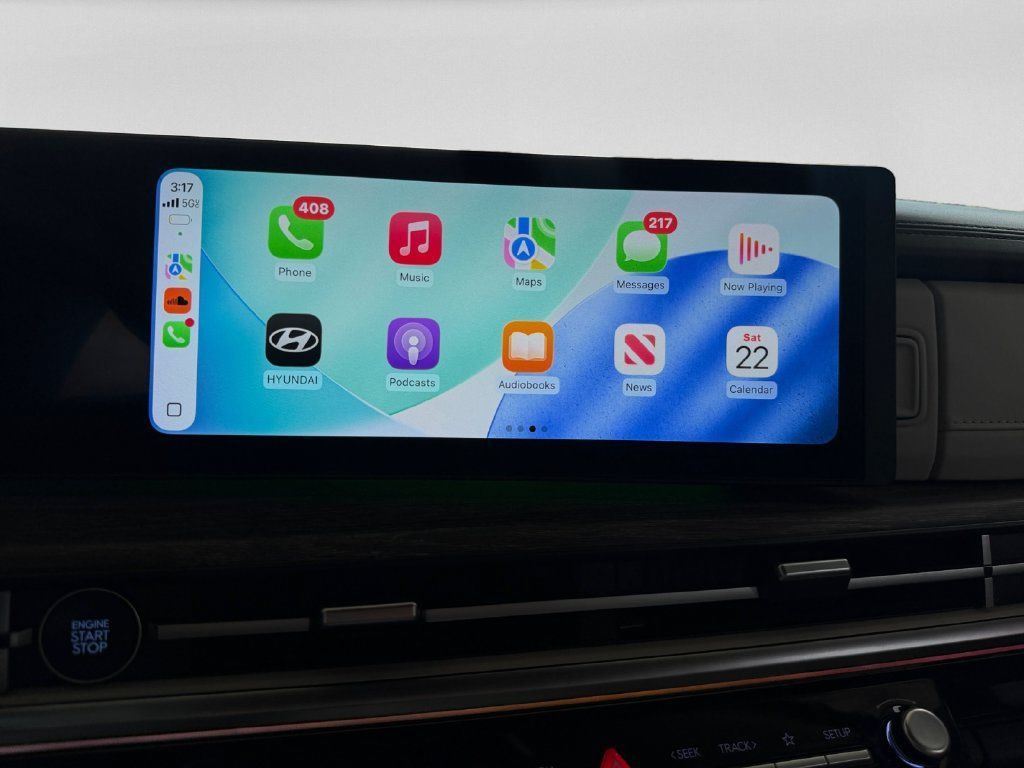 Used 2025 Hyundai Santa Fe Limited FWD image 14