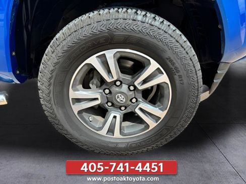 Used 2017 Toyota Tacoma TRD Sport RWD image 17