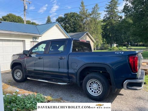 Used 2020 GMC Sierra 1500 4x4 Crew Cab w/ Sierra Value Package image 3