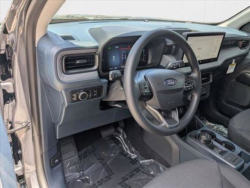 New 2025 Ford Maverick XL image 3