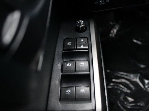 Used 2017 Toyota Tacoma SR5 image 27