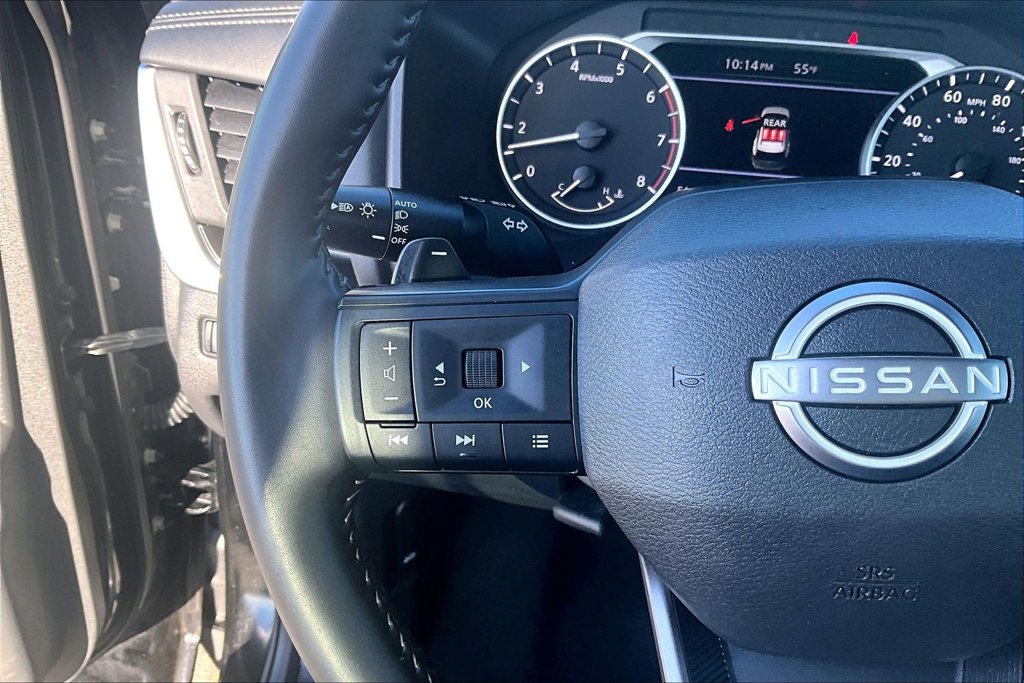 Used 2025 Nissan Rogue SV AWD/4WD image 18