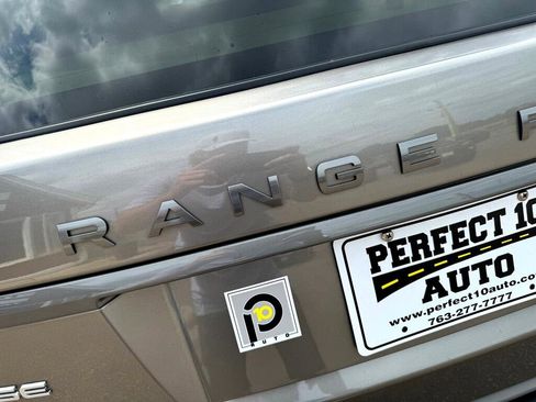 Used 2018 Land Rover Range Rover HSE image 18