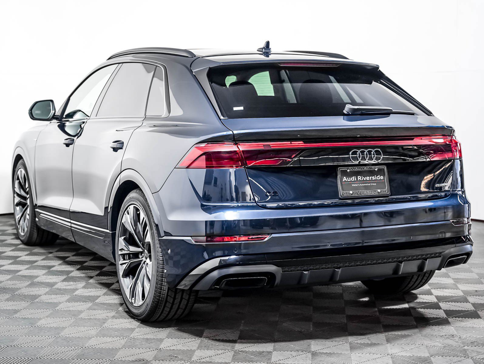 New 2027 Audi Q8 Premium Plus AWD/4WD image 2