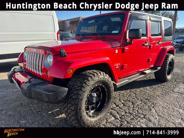 Used 2018 Jeep Wrangler Unlimited Sahara w/ Connectivity Group AWD/4WD image 1