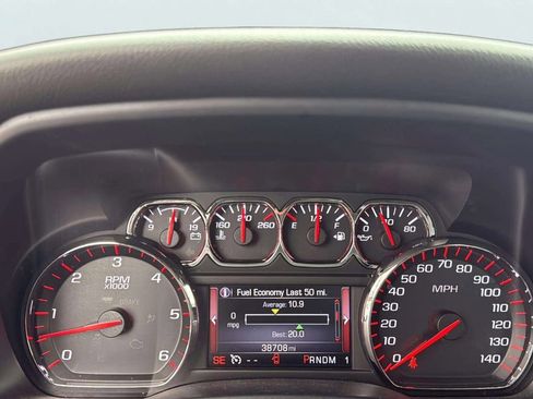 Used 2015 GMC Sierra 2500 SLT w/ Suspension Package, Off-Road image 10