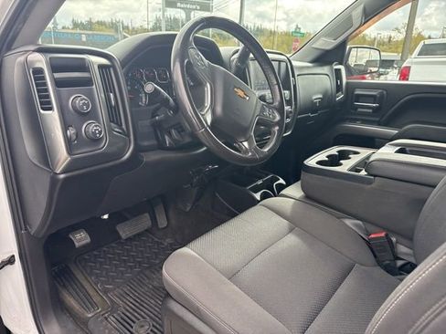 Used 2018 Chevrolet Silverado 1500 LT w/ LT Eassist Package image 18