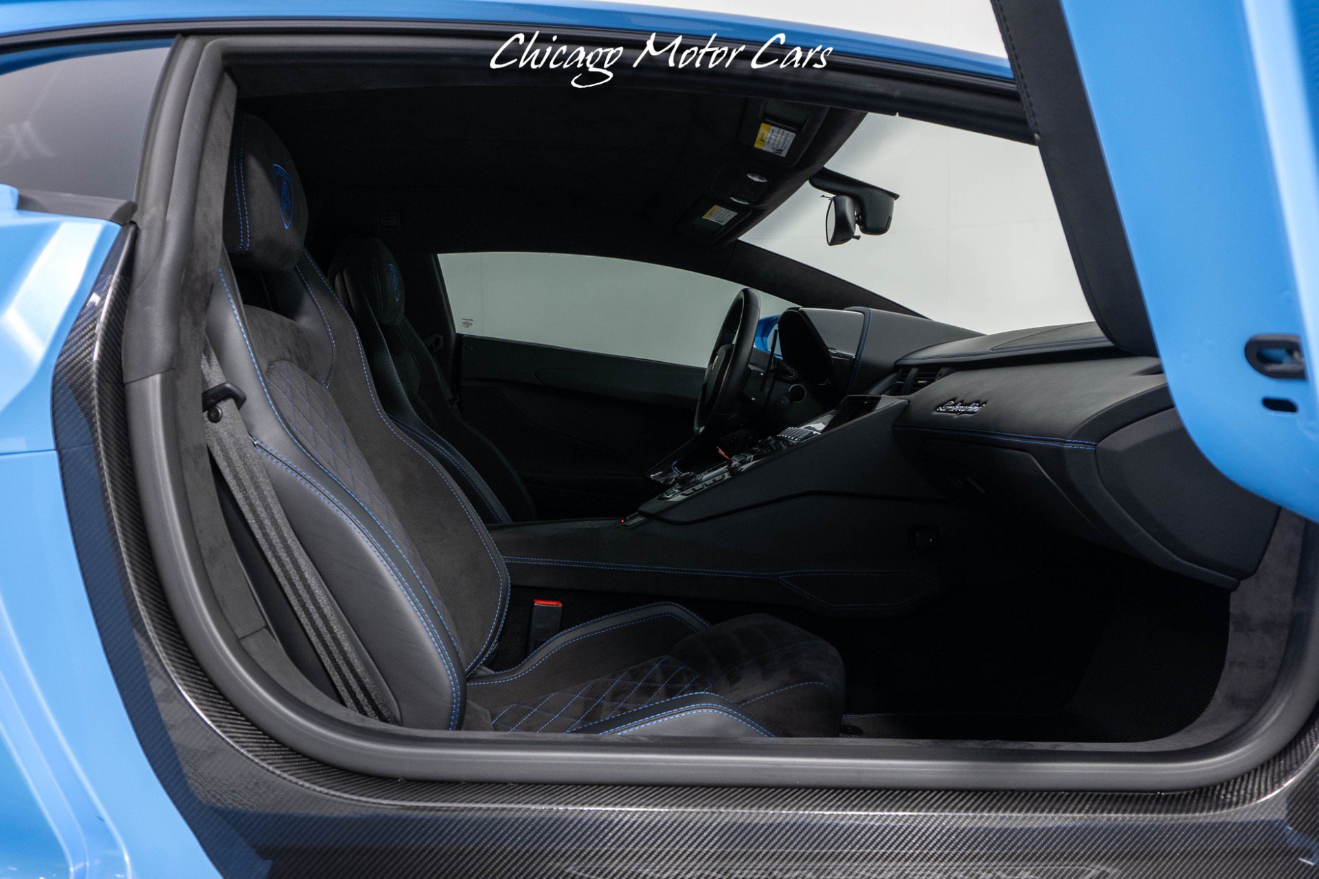 Used 2018 Lamborghini Aventador S AWD/4WD image 35