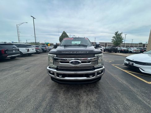 Used 2017 Ford F350 Lariat AWD/4WD image 2