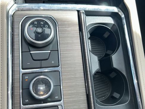 Used 2024 Ford Expedition Max Limited AWD/4WD image 10