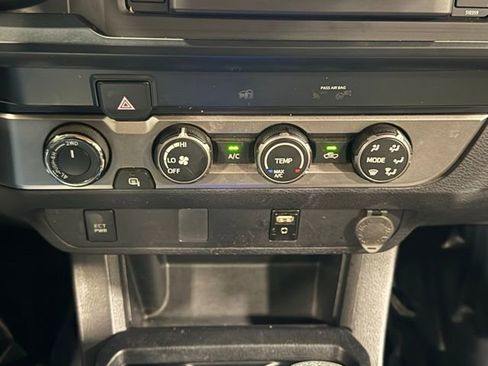 Used 2019 Toyota Tacoma SR image 29