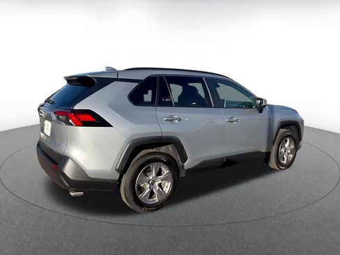 Used 2025 Toyota RAV4 XLE image 12