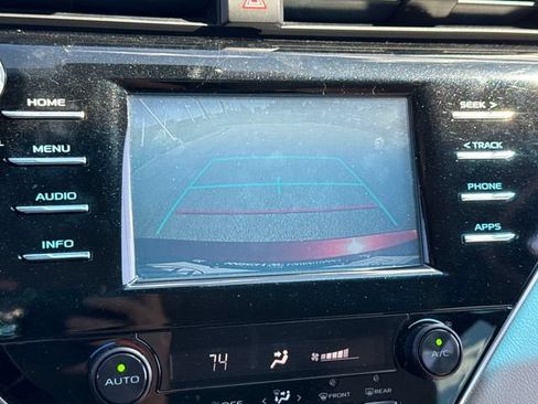 Used 2018 Toyota Camry SE FWD image 28