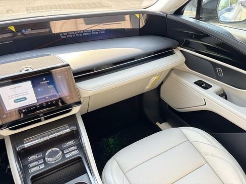 New 2026 Lincoln Nautilus Premier w/ Jet Appearance Package AWD/4WD image 13