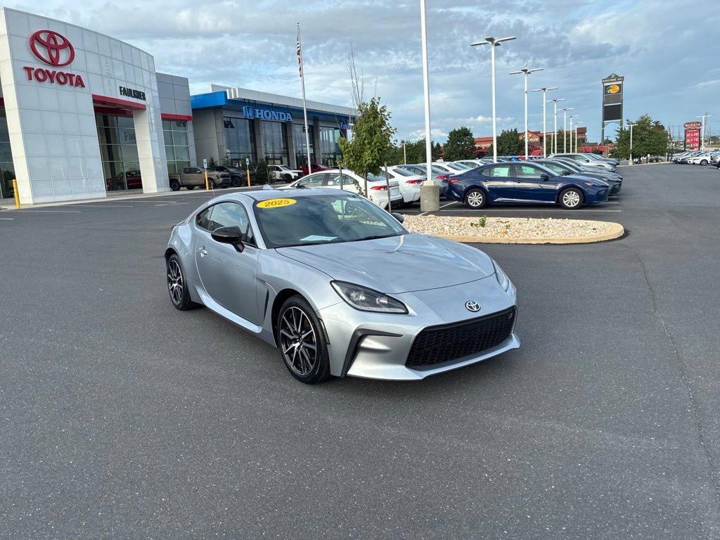 Used 2024 Toyota GR86 RWD image 1